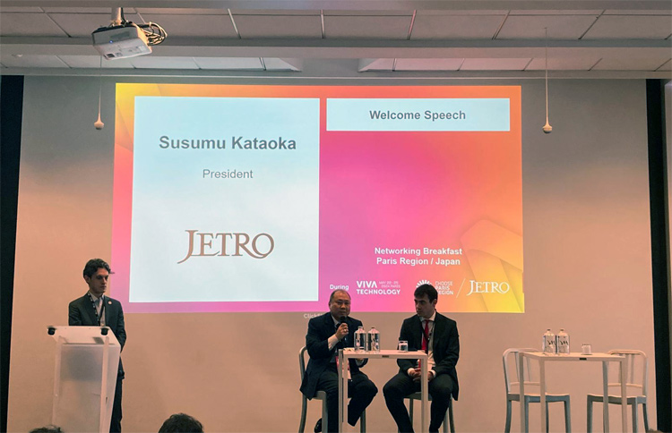"Susumu Kataoka, President of JETRO and Lionel Grotto, CEO of Choose Paris Region"