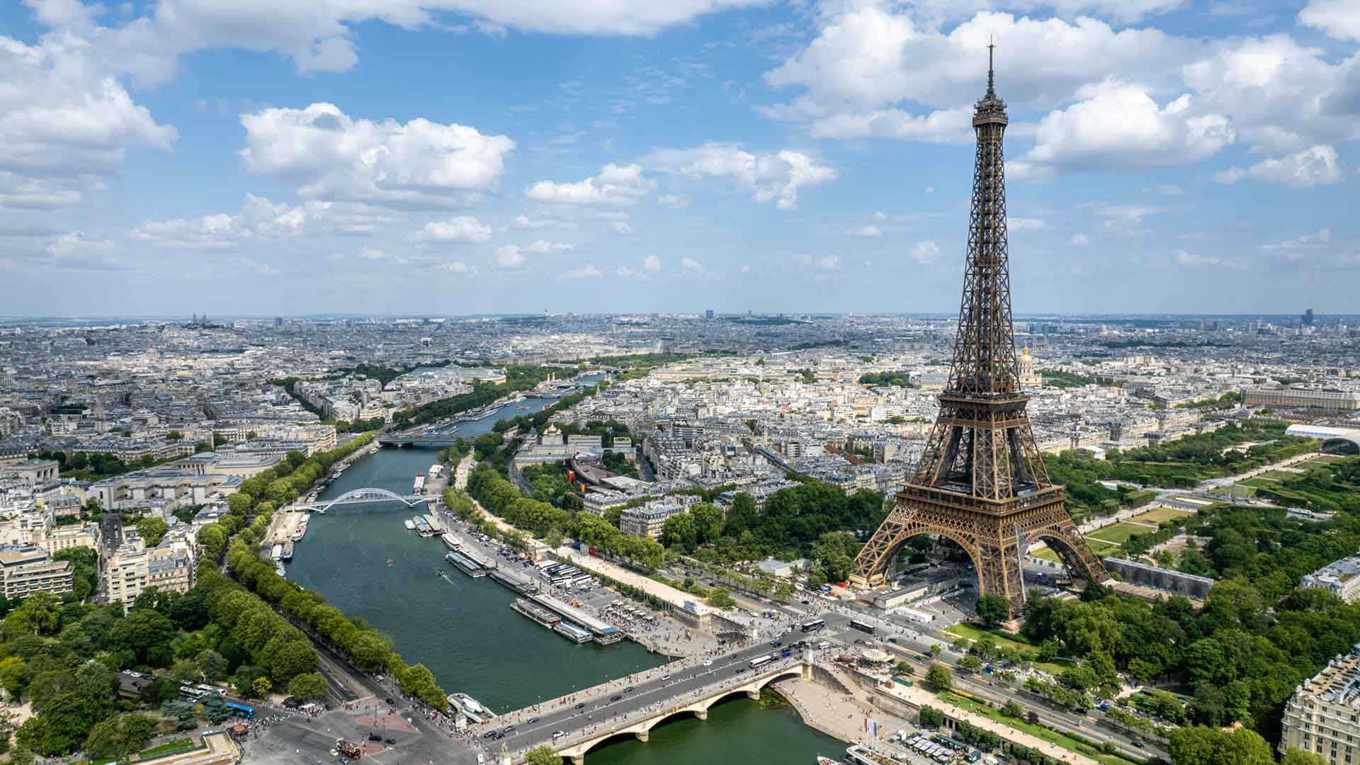 Paris plus grand que Paris - © Tour Eiffel - AdobeStock_644956457_1920_72dpi